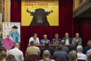 presentacion corrida 135 aniversario Murcia